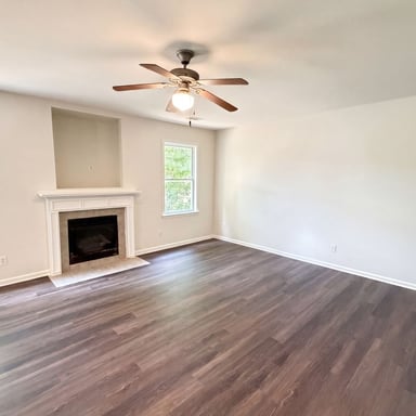 Property photo 3 of 109 Puckett Ct