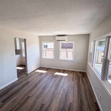 Property photo 3 of 1374 El Nita Ln