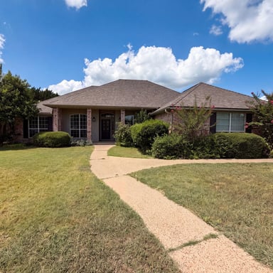 Property photo 1 of 11117 Weatherford Dr