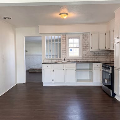 Property photo 2 of 410 B St