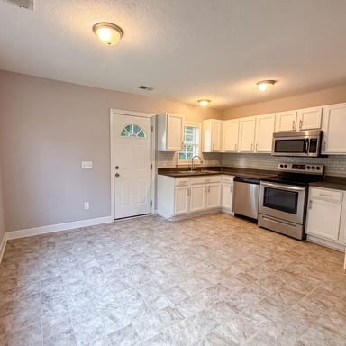 Property photo 2 of 1 Plover Ct