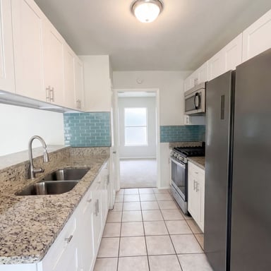 Property photo 2 of 225 La Jolla