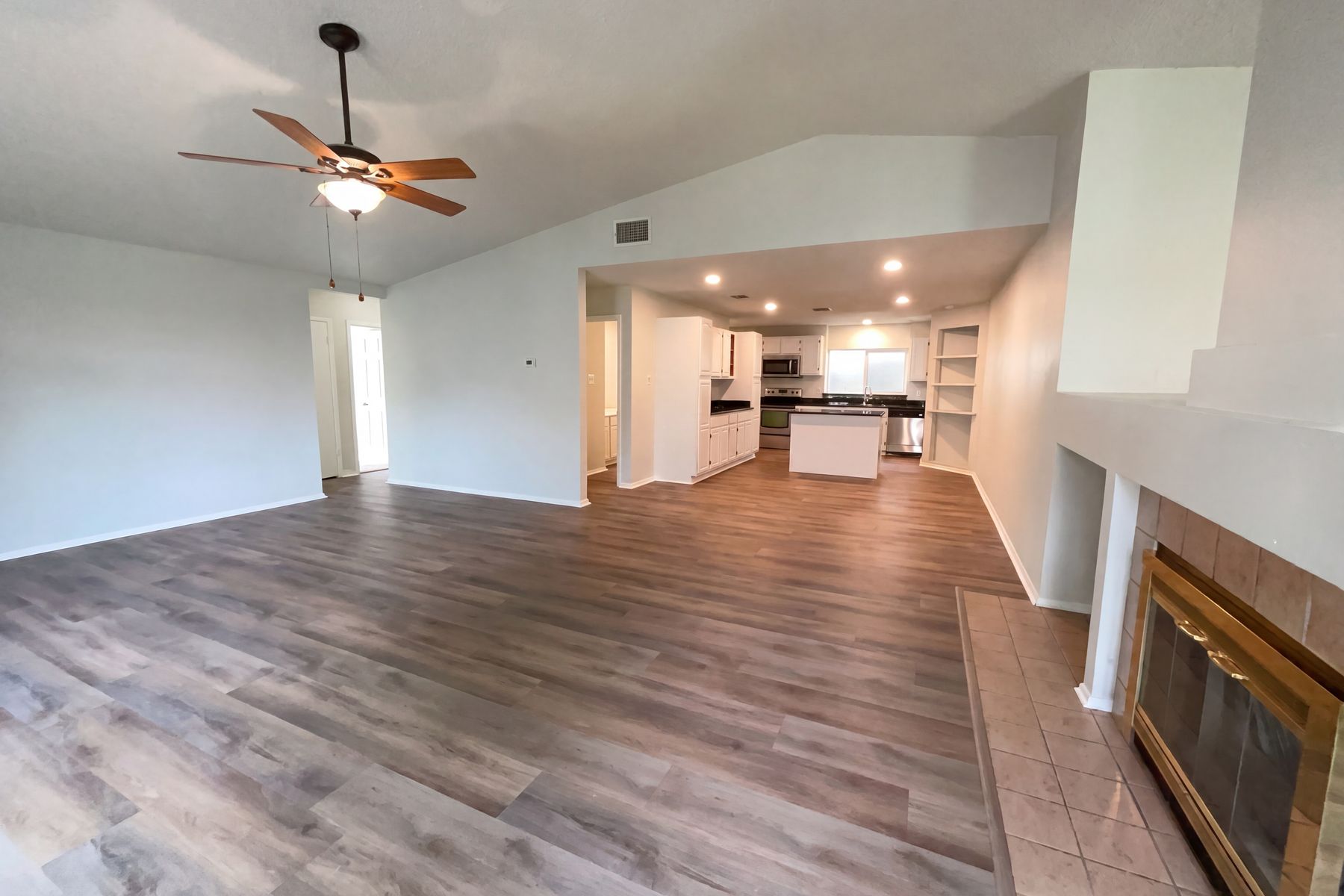 Property photo 3 of 1210 Fillmore Dr