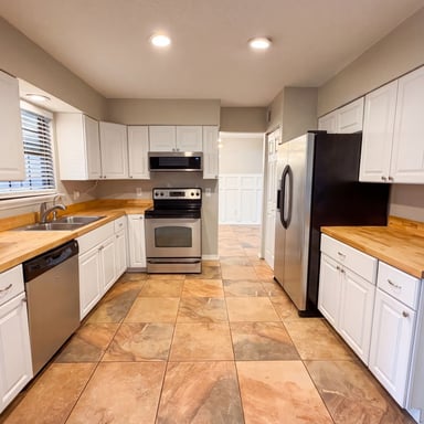 Property photo 2 of 8382 Chason Rd W