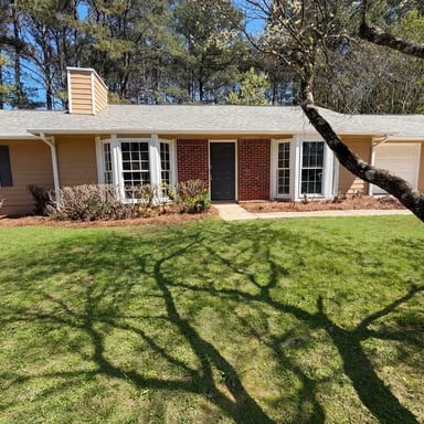 Property photo 1 of 5003 Henson Dr SW