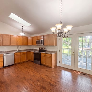 Property photo 2 of 82 Cedar Ridge Dr