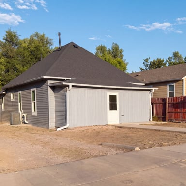 Property photo 1 of 1618 7th Ave