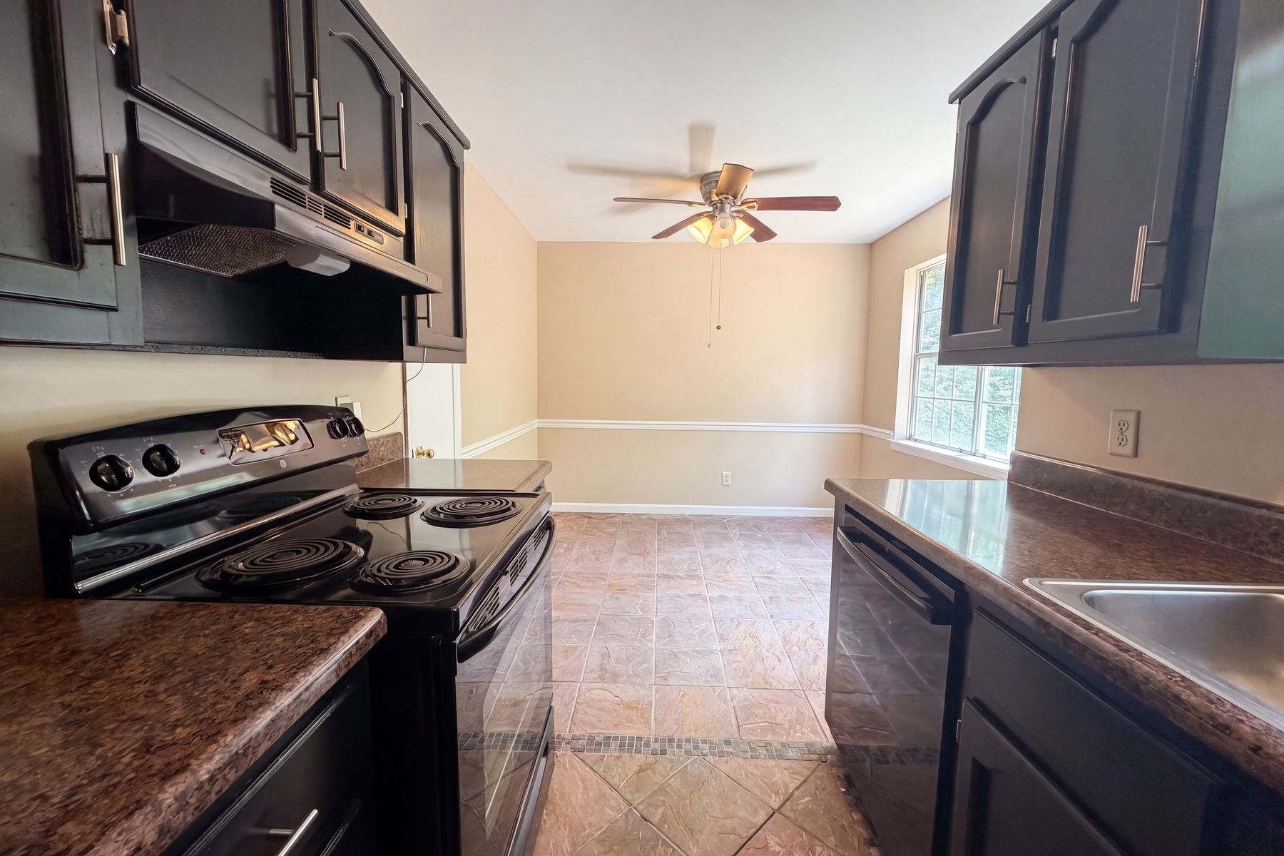 Photo 2 of 21 of 2813 Wood Dr NE, Center Point, AL