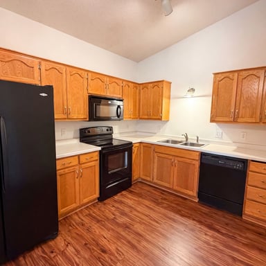 Property photo 2 of 5317 140th Ave NW
