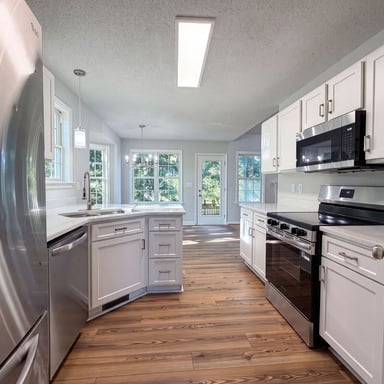 Property photo 2 of 104 Kings Ct