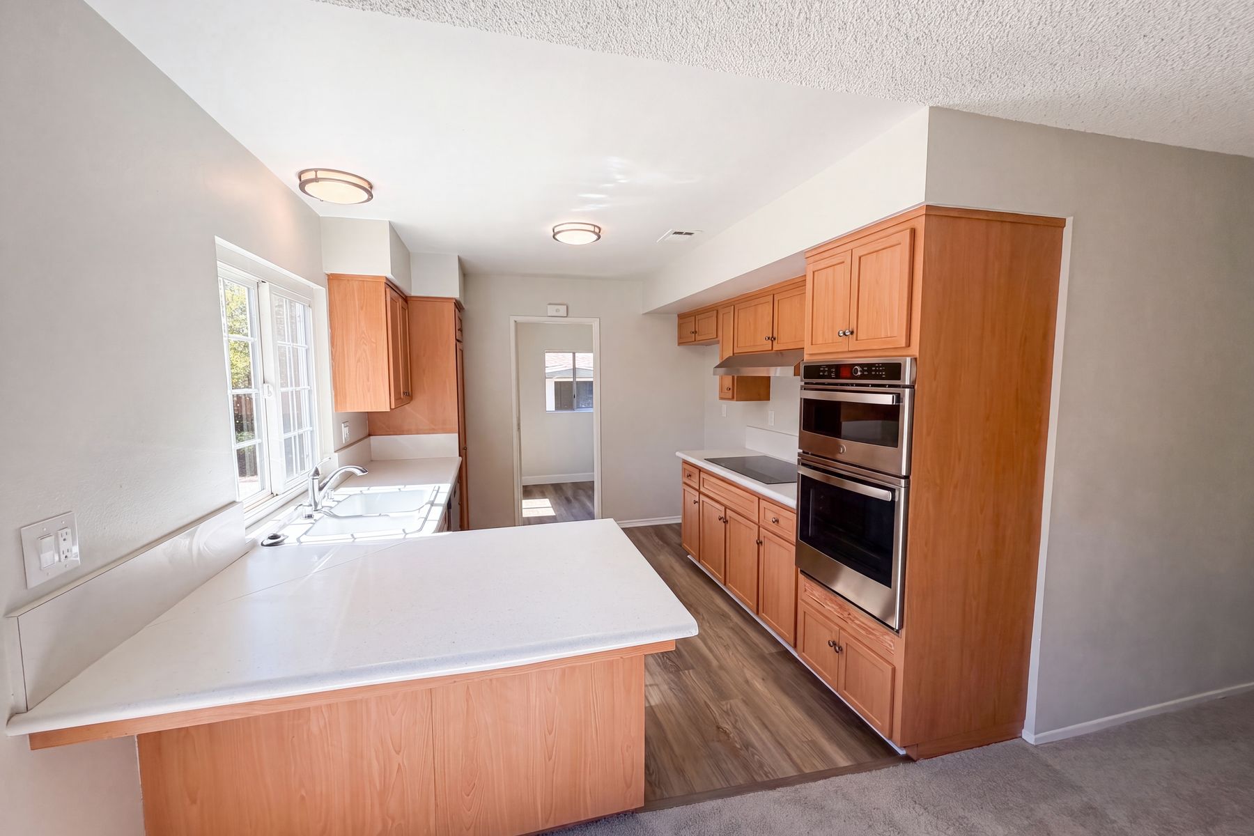 Photo 2 of 26 of 648 Brentwood Ave, Upland, CA