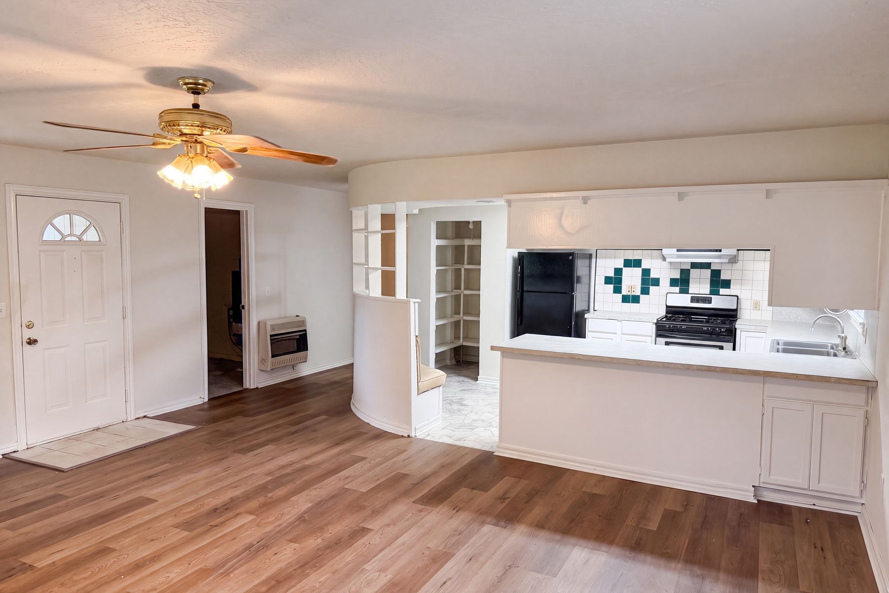 Property photo 3 of 430225 E 1155 Rd
