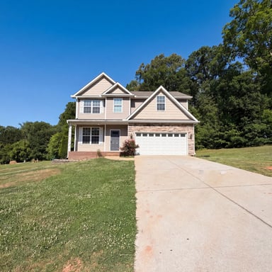 Property photo 1 of 129 Saddlebrook Ave