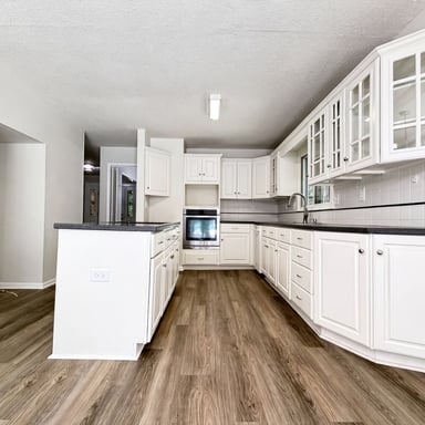 Property photo 2 of 7210 Apple Creek Dr
