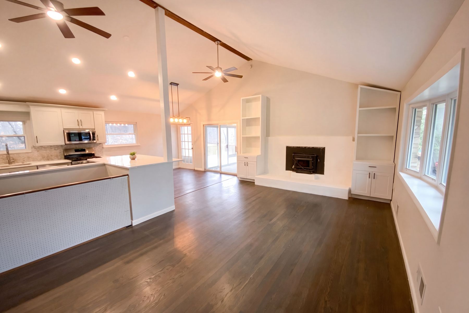 Property photo 3 of 18320 Candice Dr