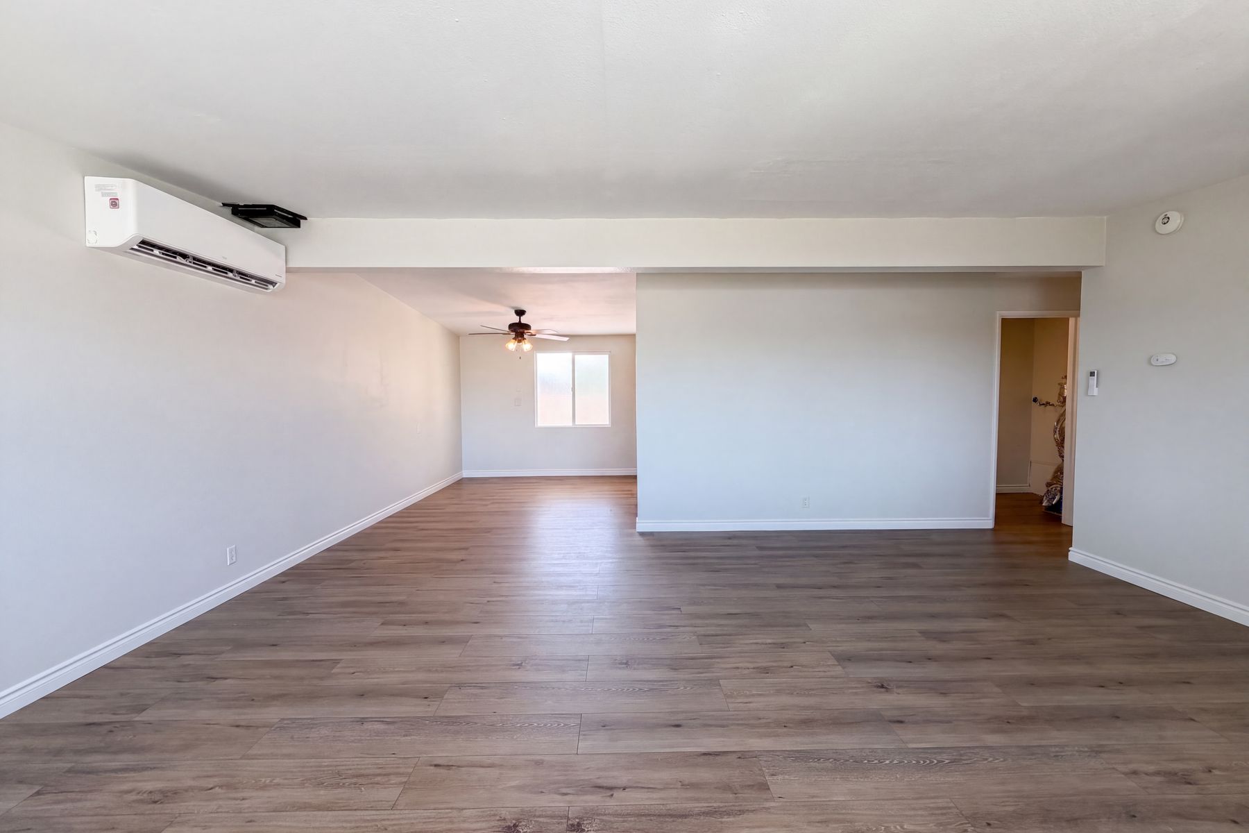 Property photo 3 of 13325 Lamel St