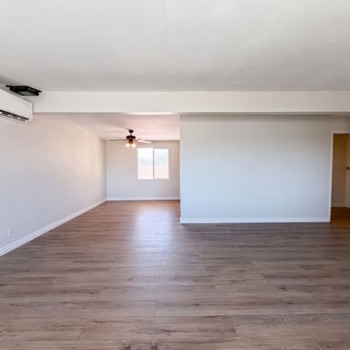 Property photo 3 of 13325 Lamel St