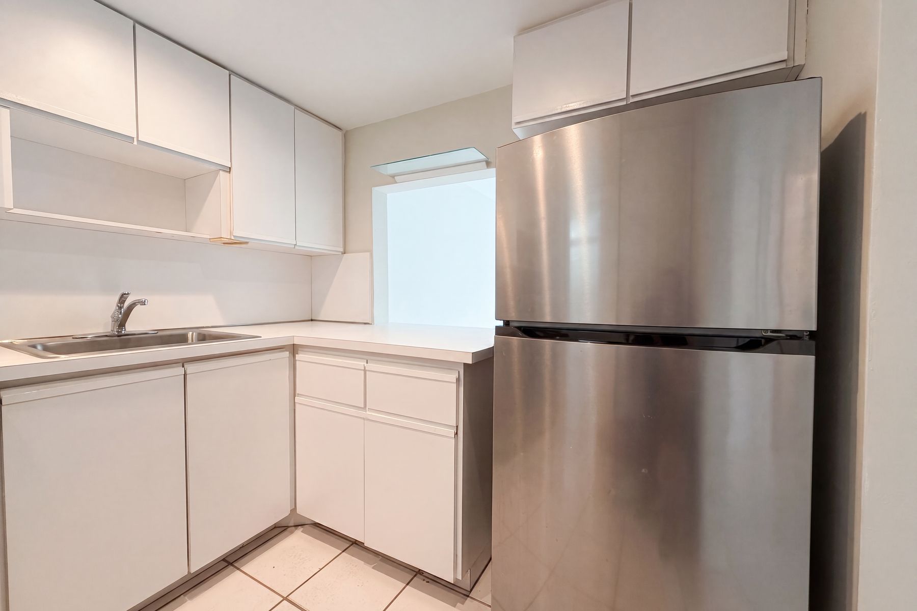 Photo 2 of 17 of 200 Galen Dr, Key Biscayne, FL