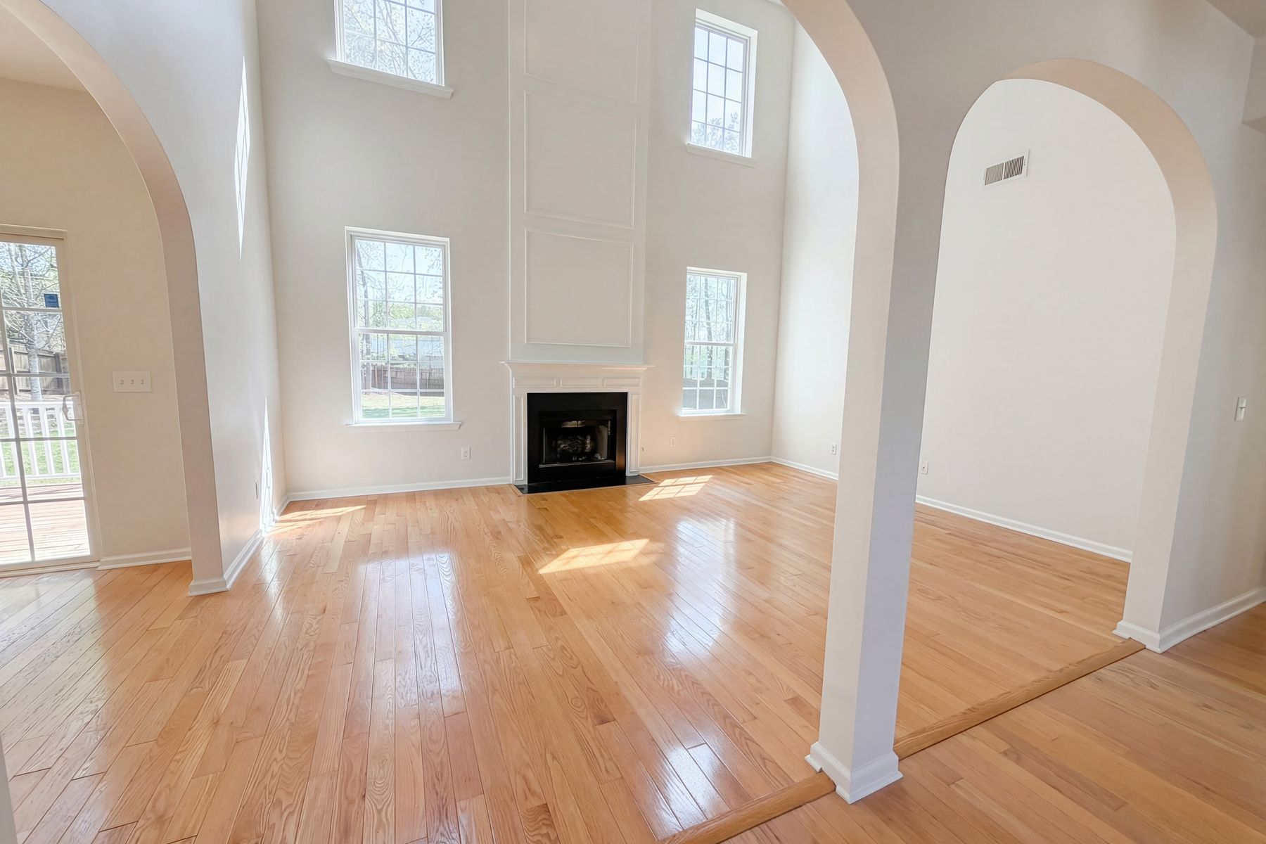 Property photo 3 of 112 Coopers Hawk Cir