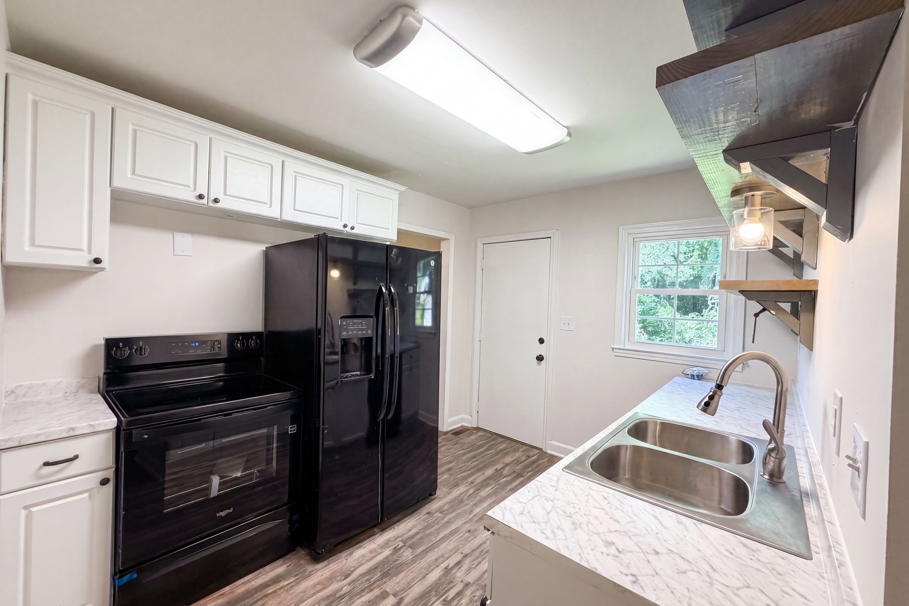 Photo 2 of 20 of 1125 Old Spartanburg Hwy, Lyman, SC