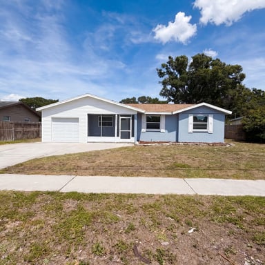 Property photo 1 of 15525 Bedford Cir E