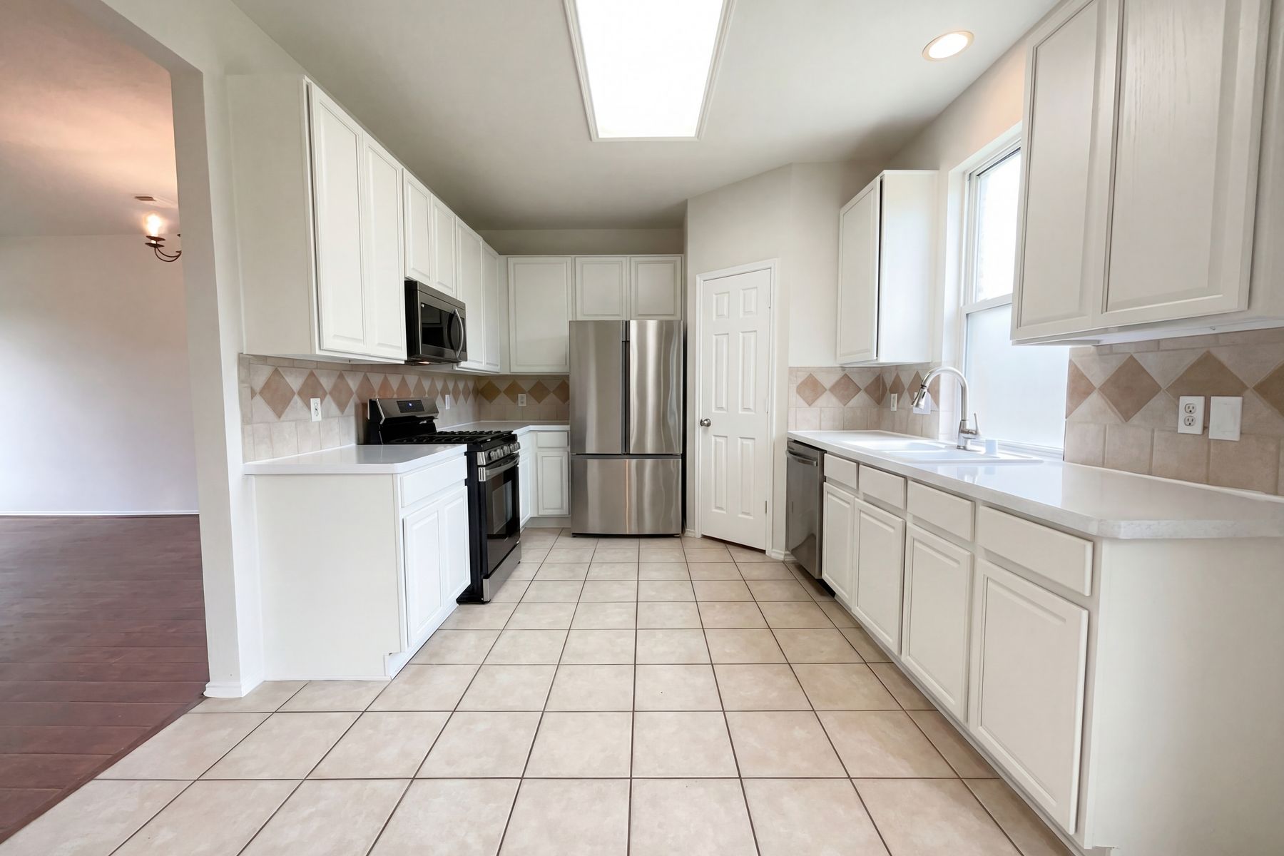 Photo 2 of 22 of 11919 Leaf Oak Dr, Houston, TX