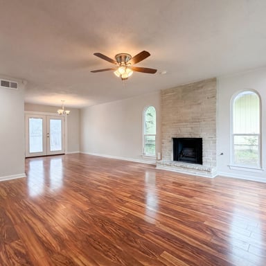 Property photo 3 of 13930 Winding Hl