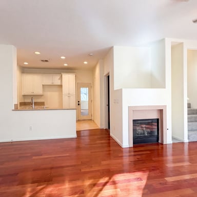 Property photo 3 of 4099 Peninsula Dr