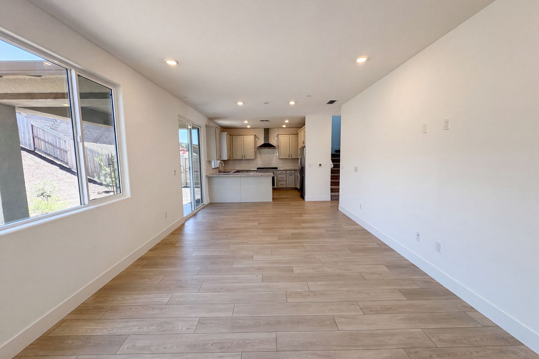 Property photo 3 of 3500 Hampton Dr