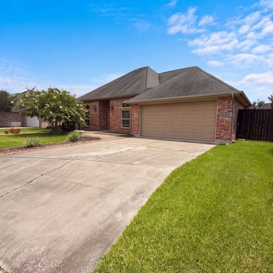 Property photo 1 of 7945 Laurelwood St