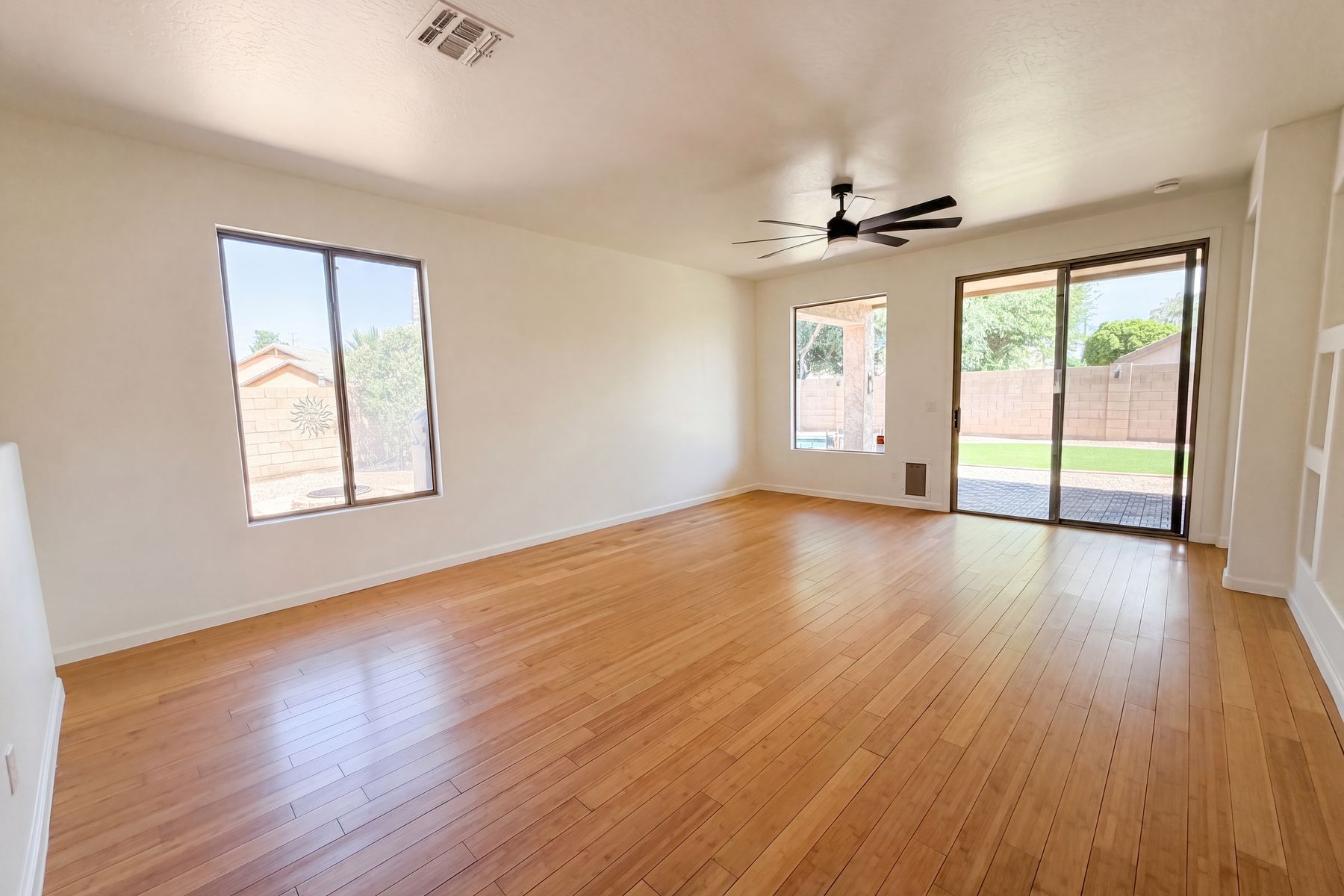 Property photo 3 of 3421 E Dennisport Ave