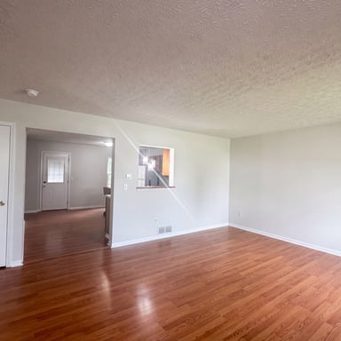 Property photo 3 of 1618 Saddlebrook Dr