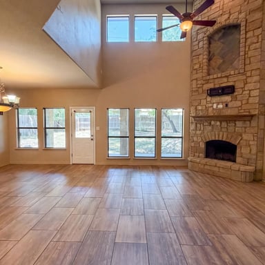 Property photo 3 of 1305 Rocky Ridge Trl