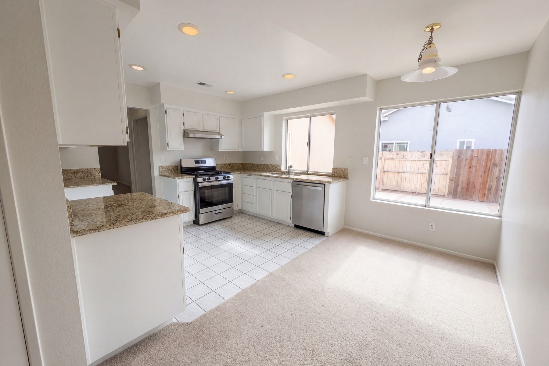Photo 2 of 23 of 2565 W Fairview Dr, Rialto, CA