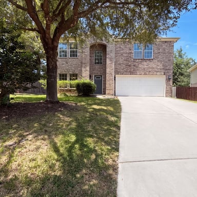 Property photo 1 of 916 Summer Rain Ct