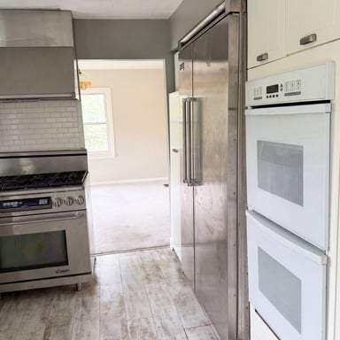 Property photo 2 of 6536 Mountview Ct
