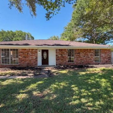 Property photo 1 of 5917 Raza Rd
