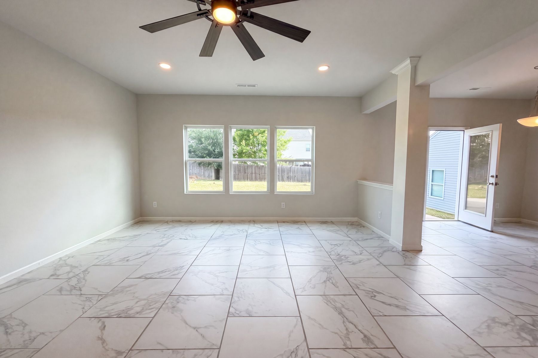 Property photo 3 of 617 Heather Glen Crst
