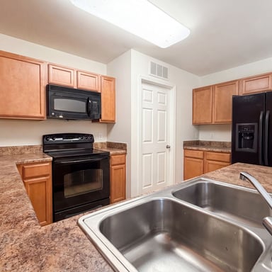 Property photo 2 of 5503 Hardie Farm Dr