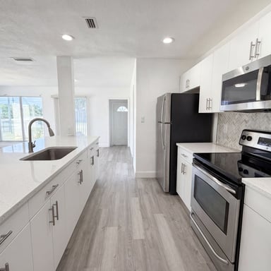 Property photo 2 of 21530 Glendale Ave