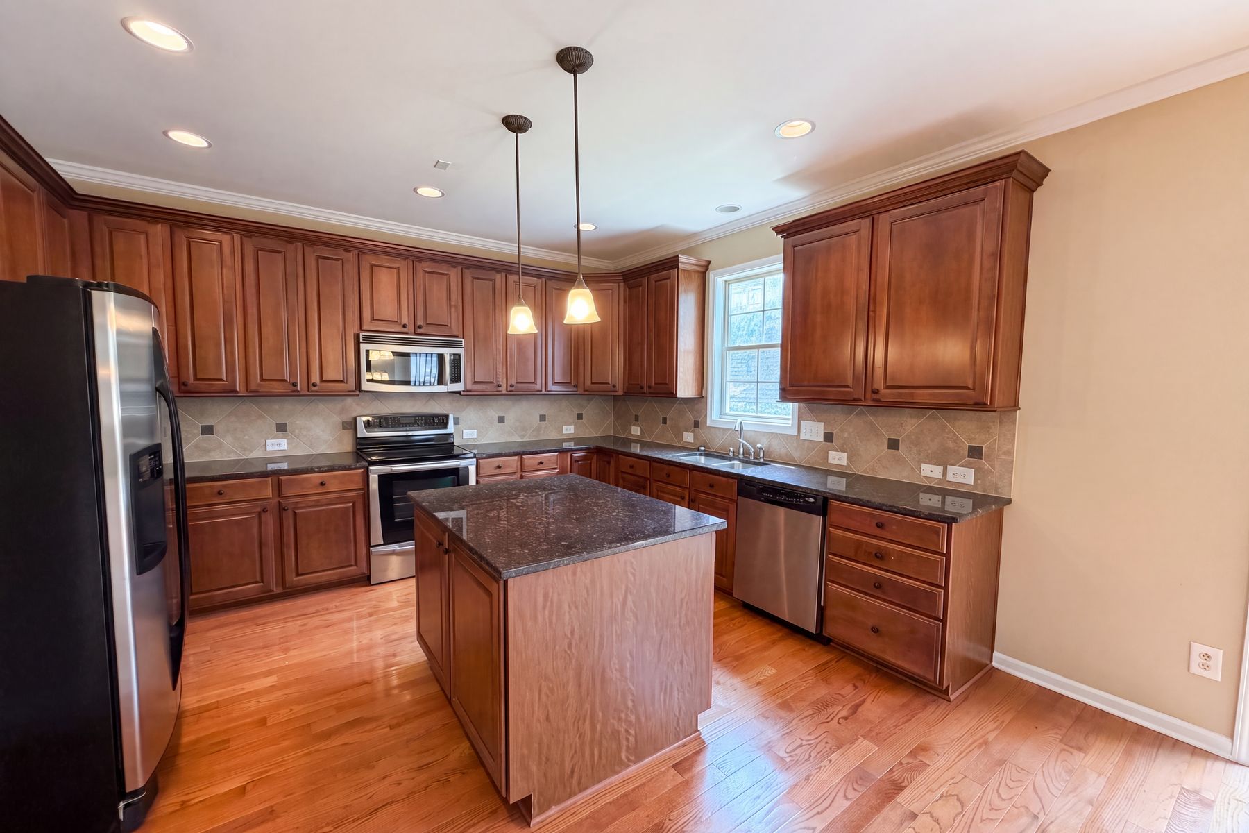 Photo 2 of 17 of 2720 Kinsley Pl, Raleigh, NC