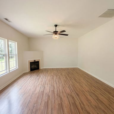 Property photo 3 of 3705 Chancellorsville Ct