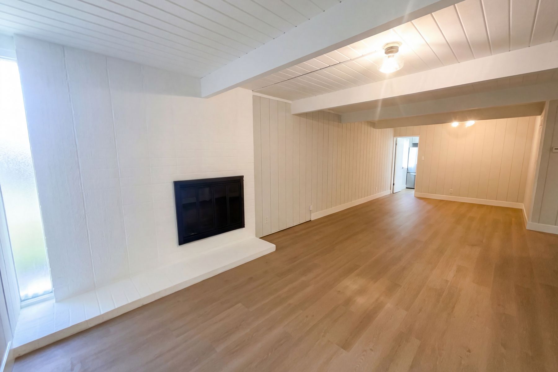 Property photo 3 of 2361 Oakmont Dr