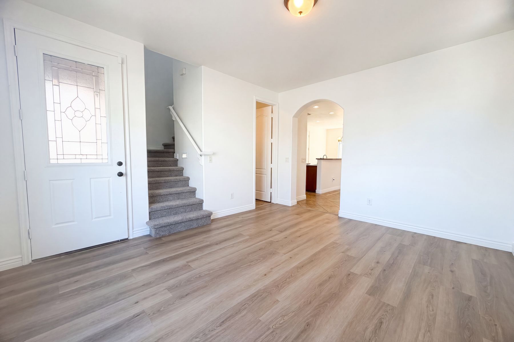 Property photo 3 of 330 S Leandro