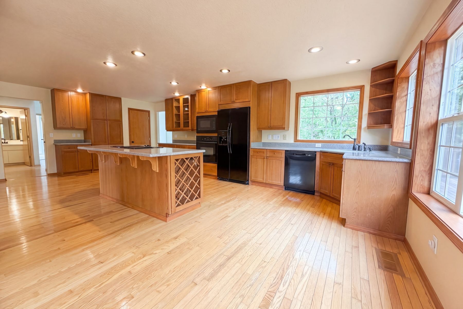 Photo 2 of 26 of 14292 SE Meadows Ln, Clackamas, OR