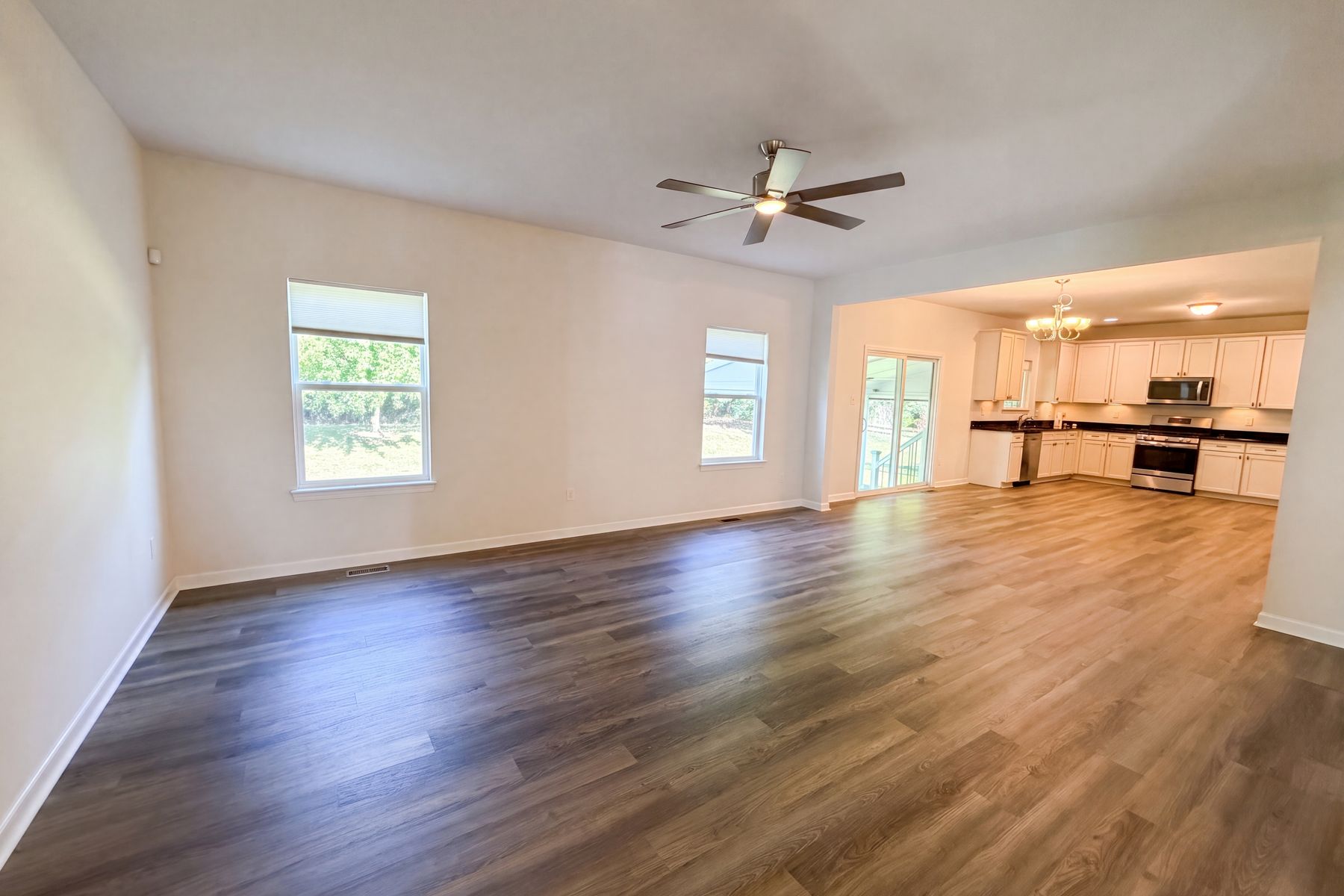 Property photo 3 of 5945 Hawkins Ridge Ct