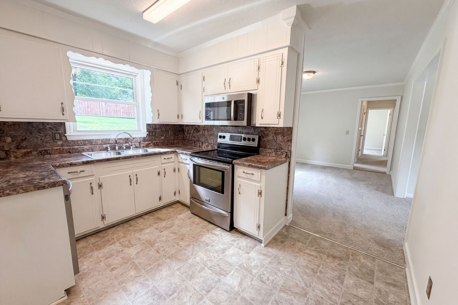 Photo 2 of 18 of 1513 Alpha Ct, Columbia, SC