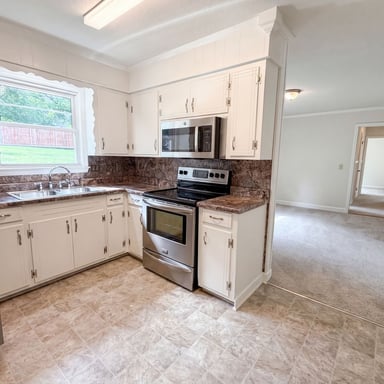 Property photo 2 of 1513 Alpha Ct