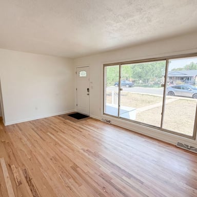 Property photo 3 of 9190 Cypress Dr