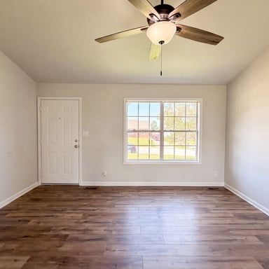 Property photo 3 of 1046 Mile High Dr